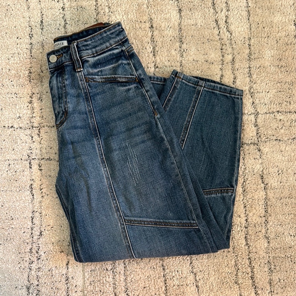 Women’s Barrel Jeans